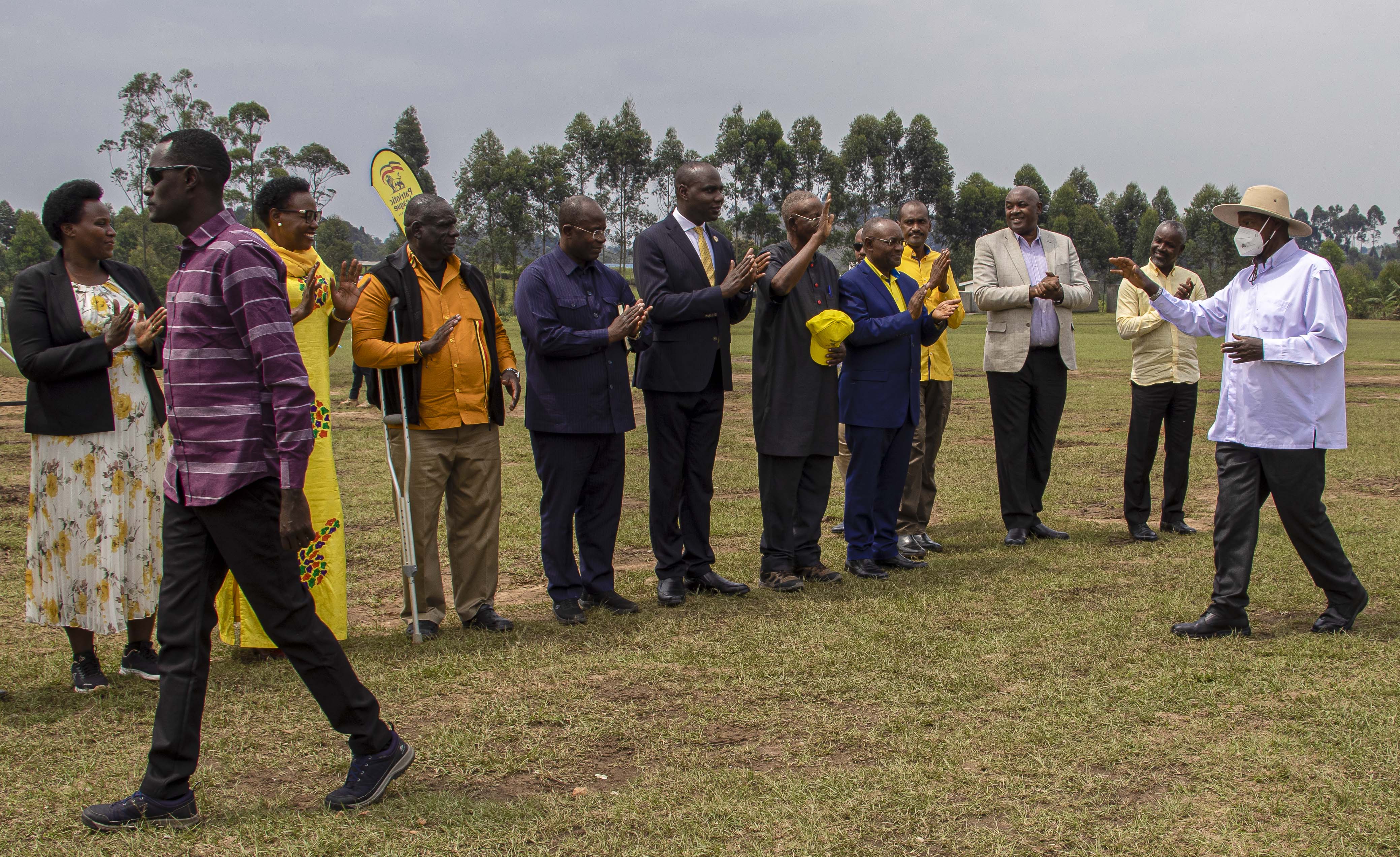 President Museveni directs Agriculture Ministry to draft regulations to streamline Tea Sector