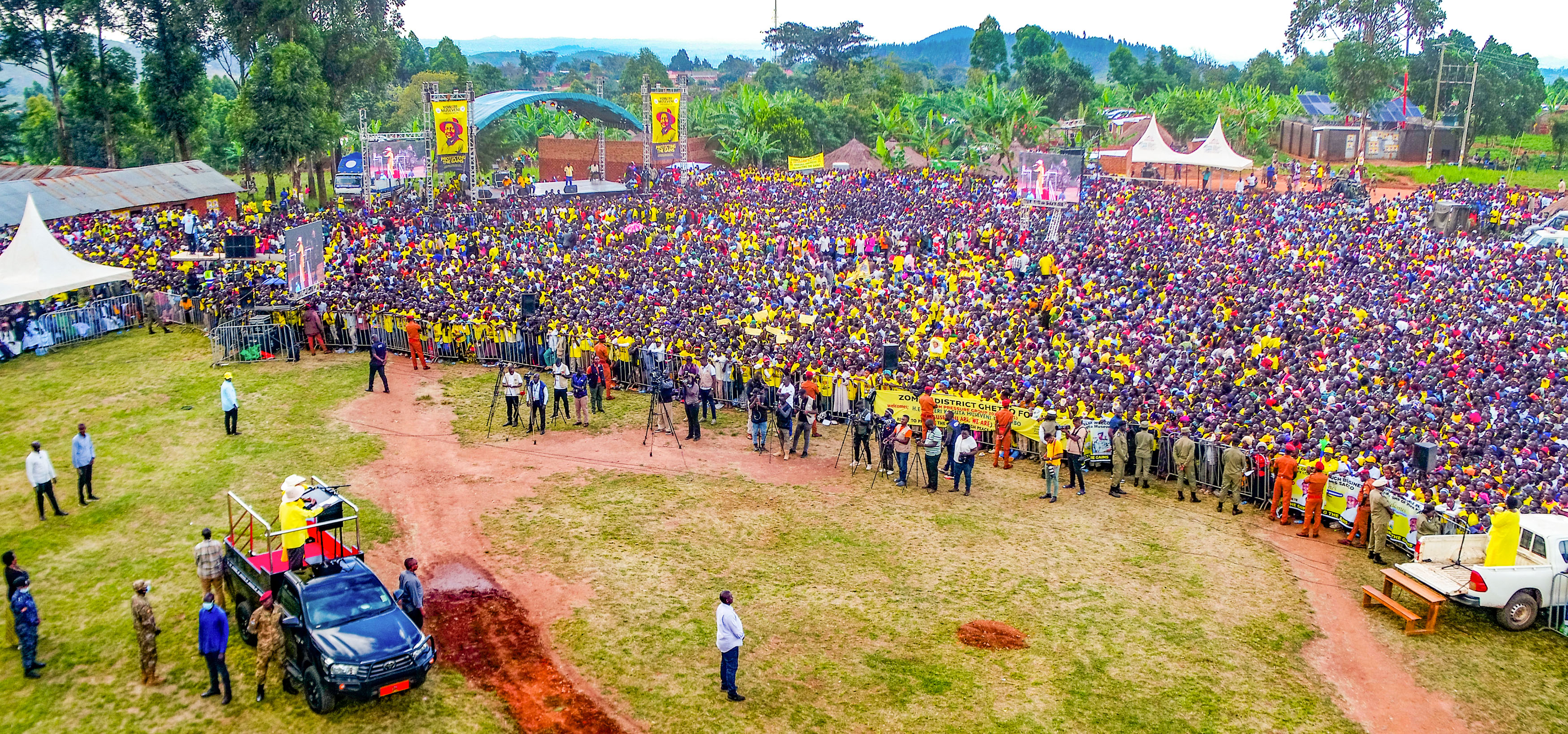 PRESIDENT MUSEVENI PLEDGES TO FIX ZOMBO ROAD NETWORK, IMPROVE SERVICES AS HE COURTS WEST NILE VOTE
