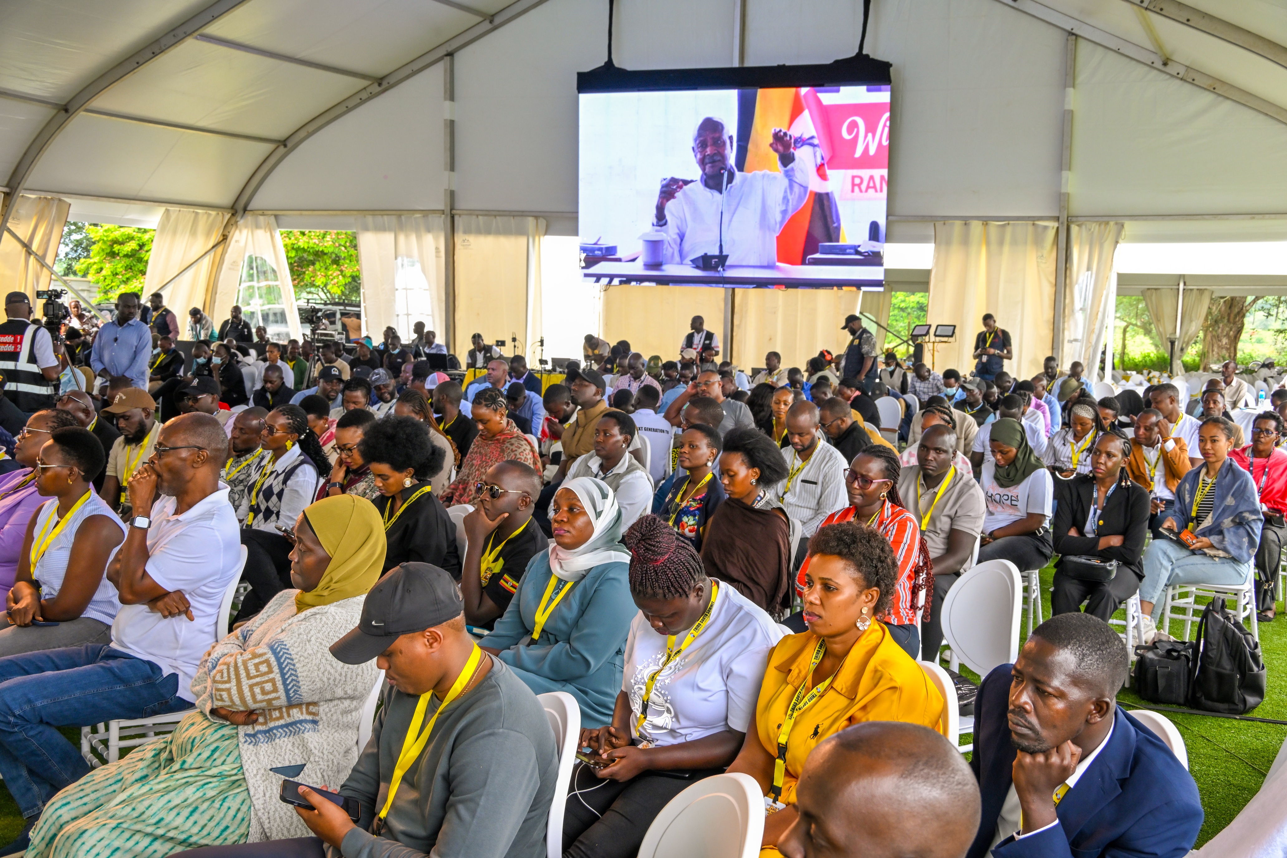 PRESIDENT MUSEVENI COMMITS SHS5BN TO CREATIVES, URGES YOUTH TO JOIN POVERTY FIGHT AT JAZZ WITH JAJJA SECOND EDITION 